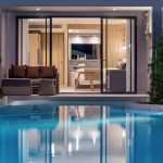 Pool Access Room